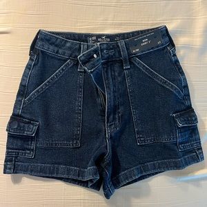 Hollister Ultra High Rise Mom Short 3” Size 00